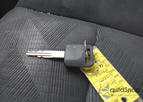 2016 Nissan Rogue S z USA, uszkodzony, nr VIN 5N1AT2MVXGC842698